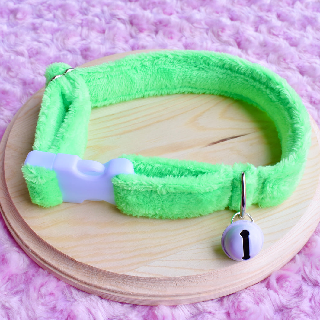 PRE-ORDER Neon Green Fluffy Collar 12-18 inch