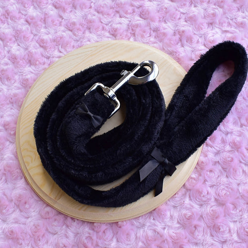 PRE-ORDER Fluffy Leash Black & Black Bows 4.5ft