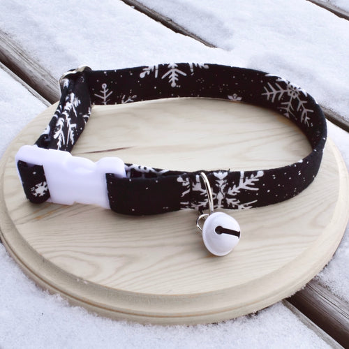 PRE-ORDER Snowflake Black & White Collar 12-18inch