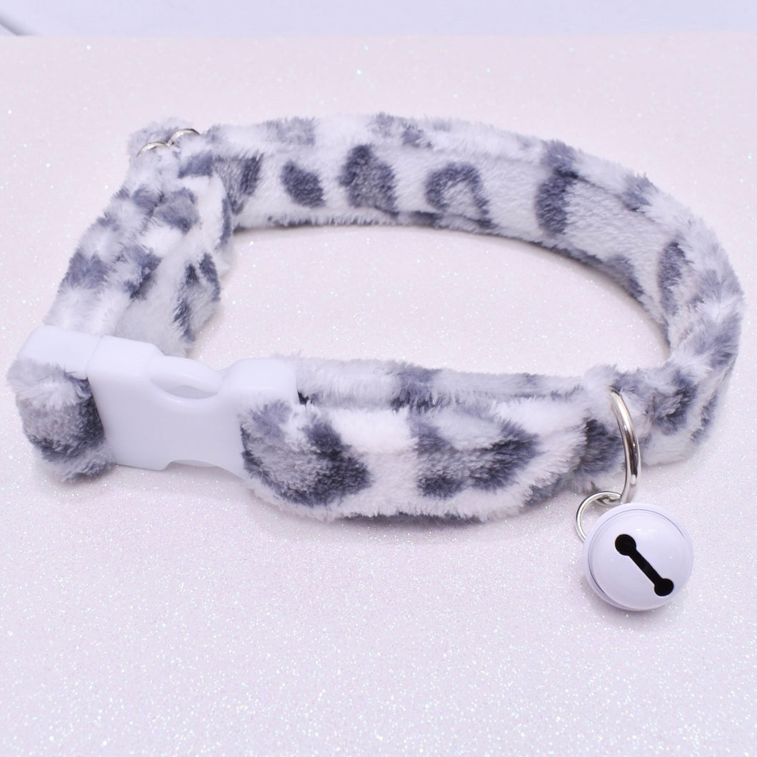 PRE-ORDER Snow Leopard Fluffy Collar 12-18 inch